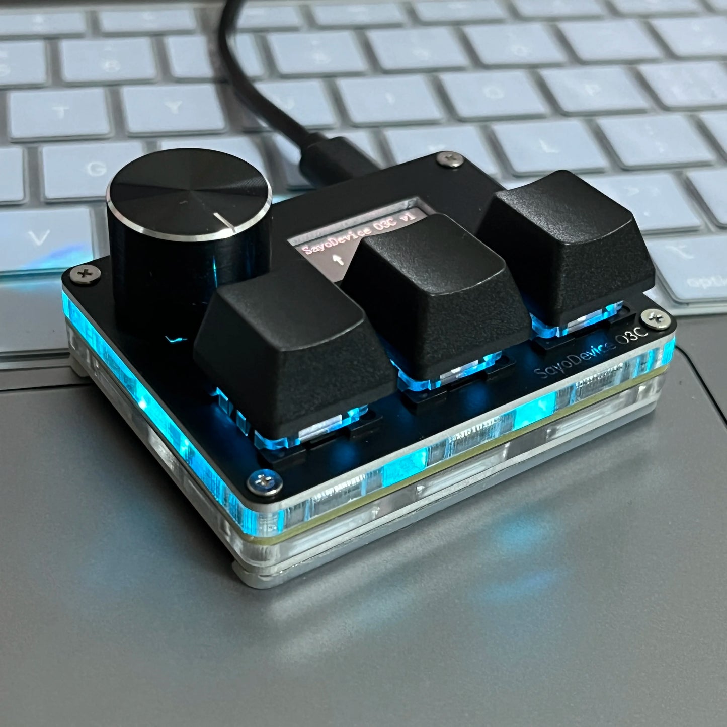 Sayodevice OSU O3C Rapid Trigger Hall Switches - Magnetic Keyboard with Knob and Screen