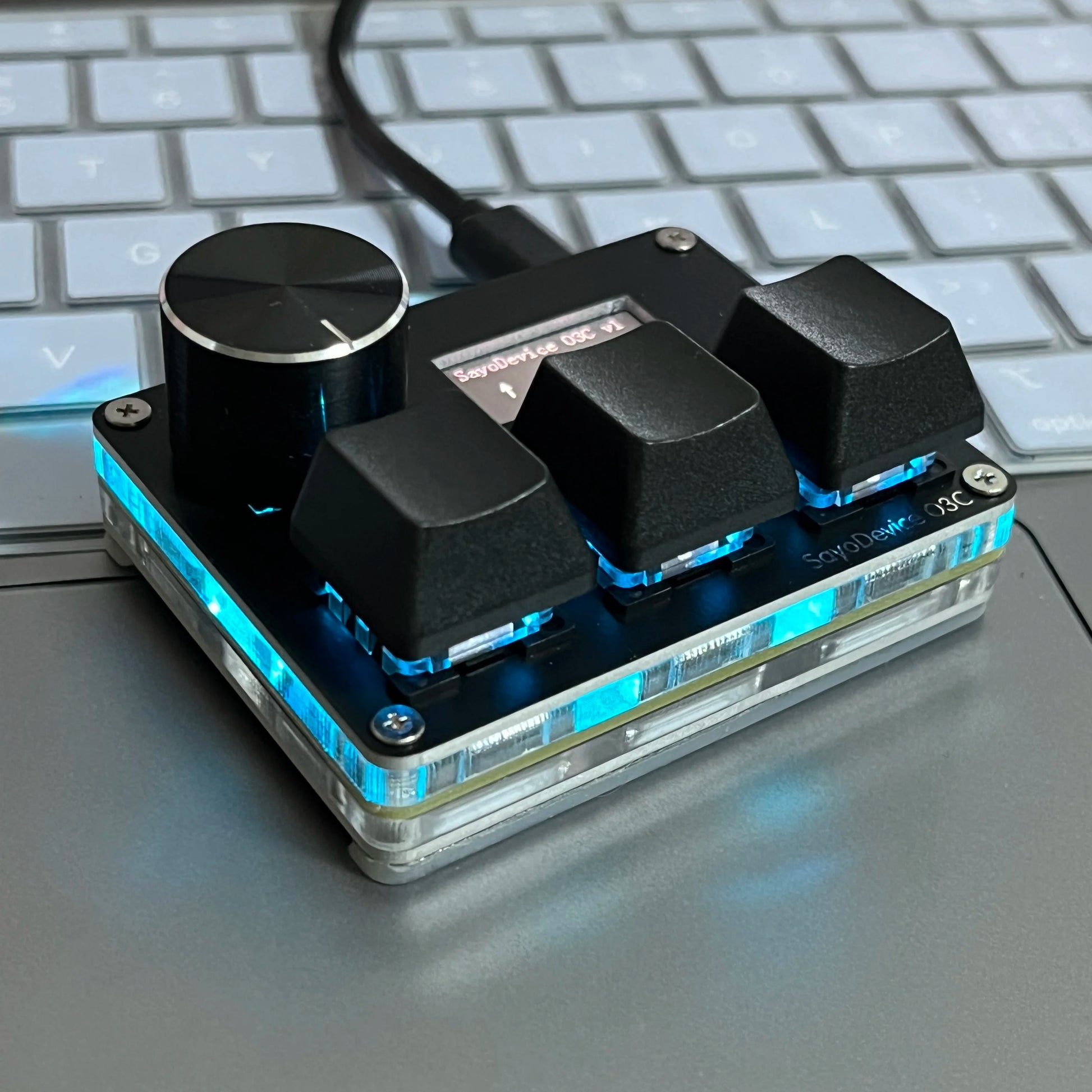 Sayodevice OSU O3C Rapid Trigger Hall Switches - Magnetic Keyboard with Knob and Screen